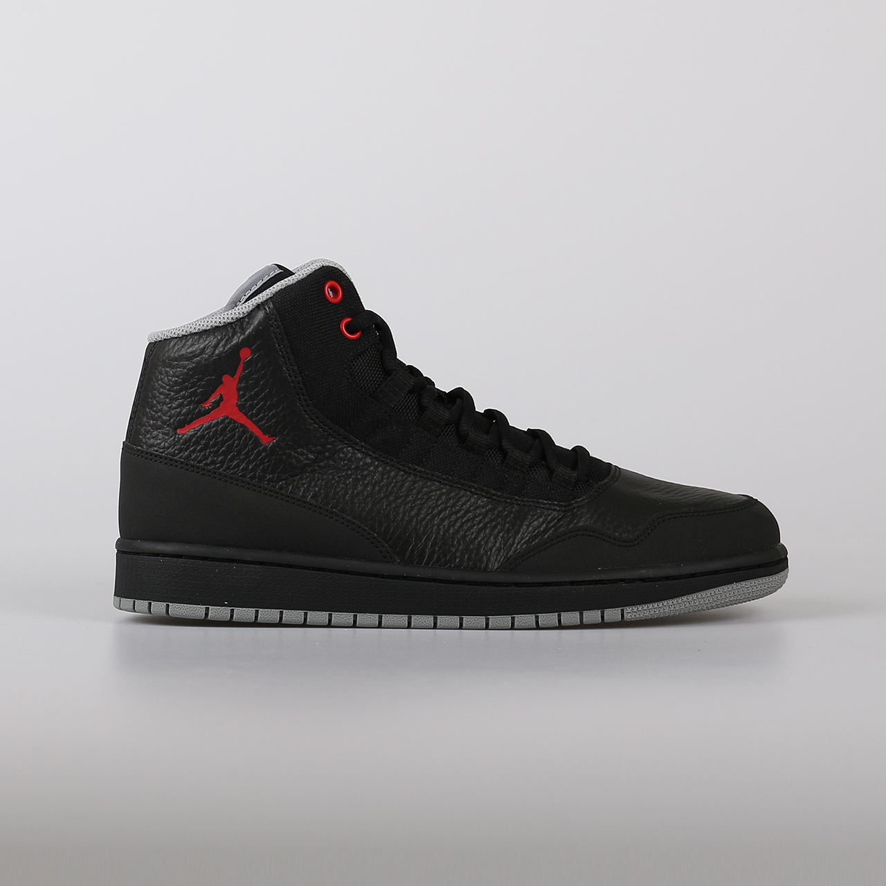 nike jordan executive black